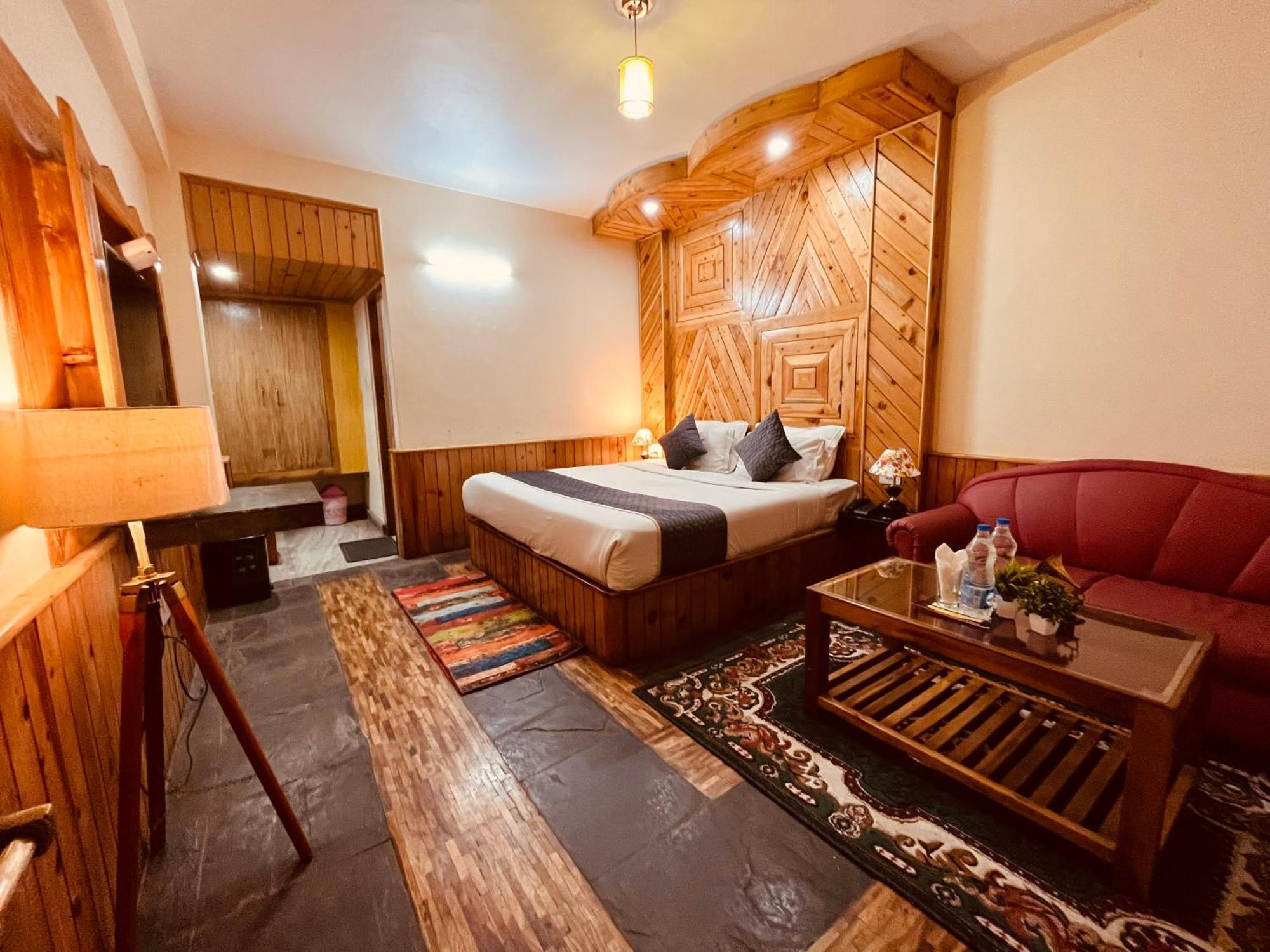 The Hollywood Vibes - #Riverview #Premium Rooms #Prime Location #Most Awarded #Parking #Top Rated #Open Terrace #Best Selling Hotel In Manali Exterior foto